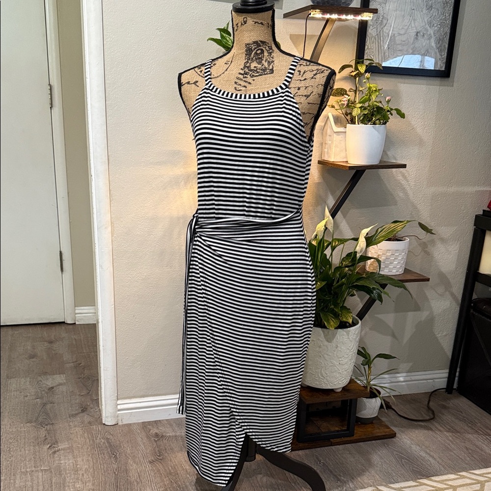 Fashion Navy and White Striped Midi Dress